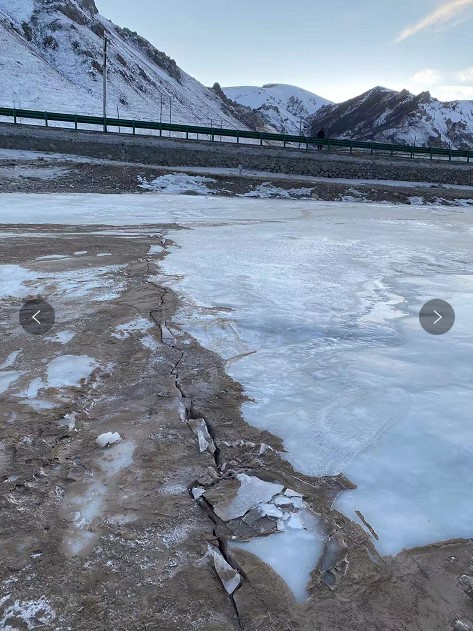 图8 地裂缝贯穿河流